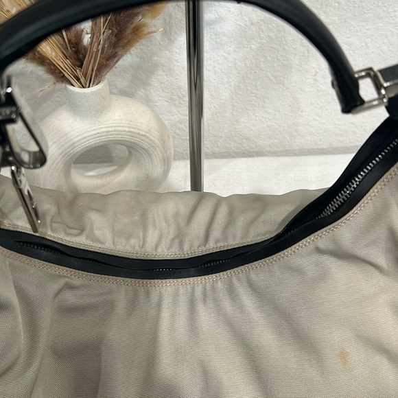 Gucci  beige Nylon Large Hobo Handbag - Picture 8 of 13